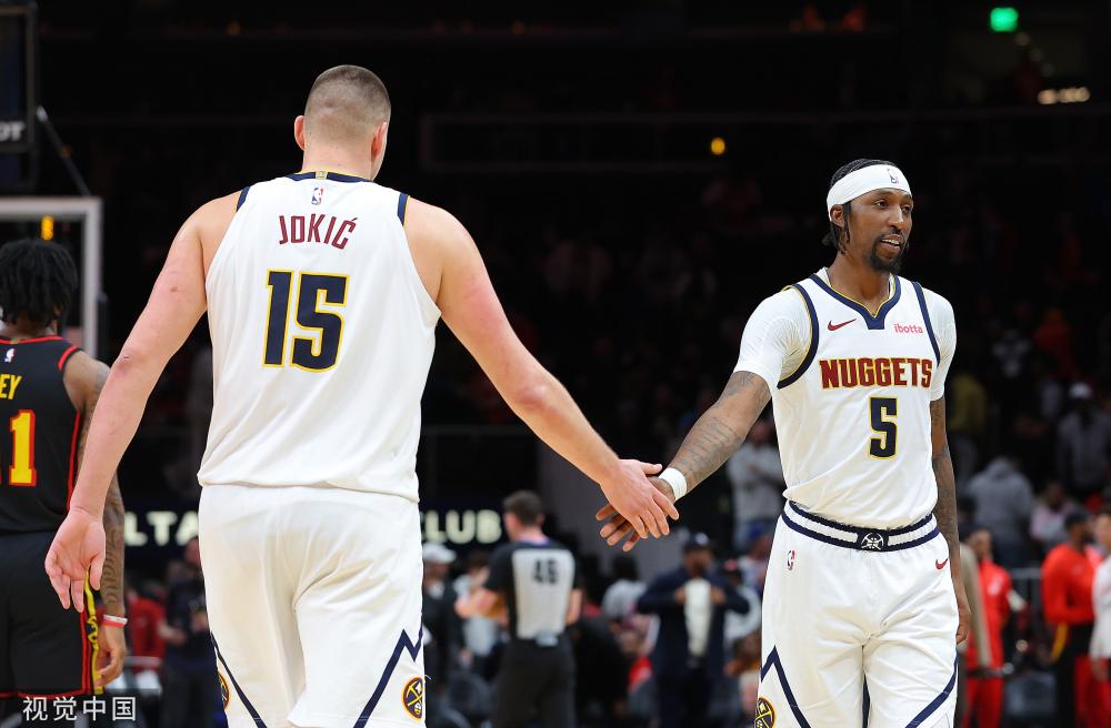 从泳池到国 从泳池到国