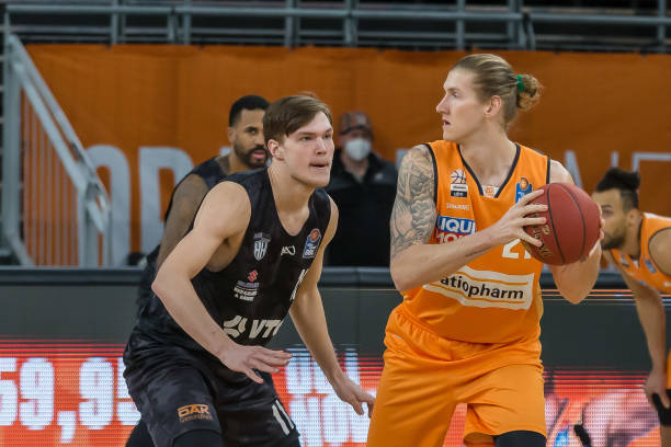 也坚持自己 也坚持自己